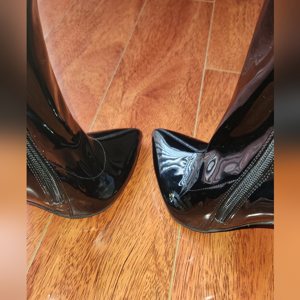 Stretch Pointed Toe Heel Bootie - image 5